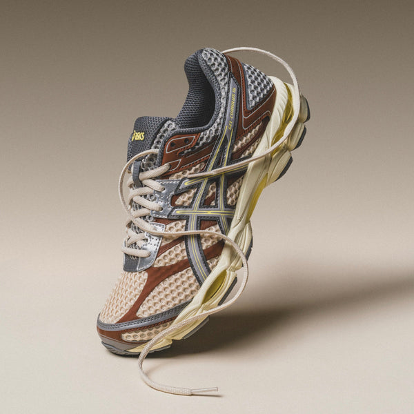 MENS ASICS | emmi x GEL-CUMULUS 16 (Beige/Grey) – Nouveau