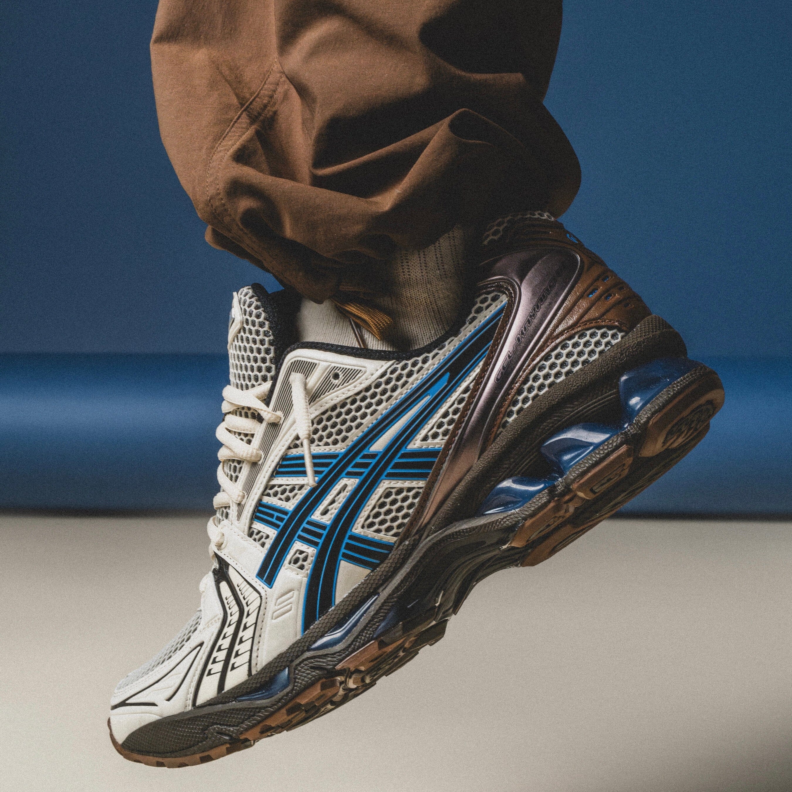 MEN'S ASICS | Gel- Kayano 14 (CREAM/BLUE COST) – Nouveau
