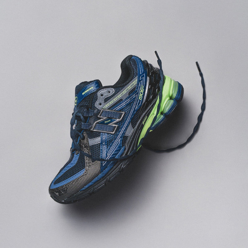 MENS ASICS | emmi x GEL-CUMULUS 16 (Beige/Grey)